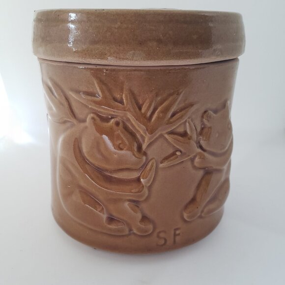 Embossed Pandas & Bamboo Canister W/ Lid Sheila Fournier Tan Glazed Ceramic VTG - Picture 12 of 12